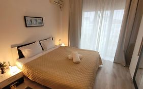 Anastasia Bratianu Apart 28B Beautiful View Self Check From 2 Pm